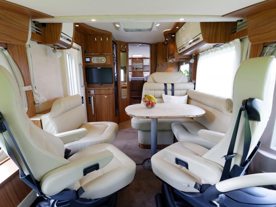 Интерьер Hymermobil B 680 StarLine 2016 года  (фото 7 из 13)